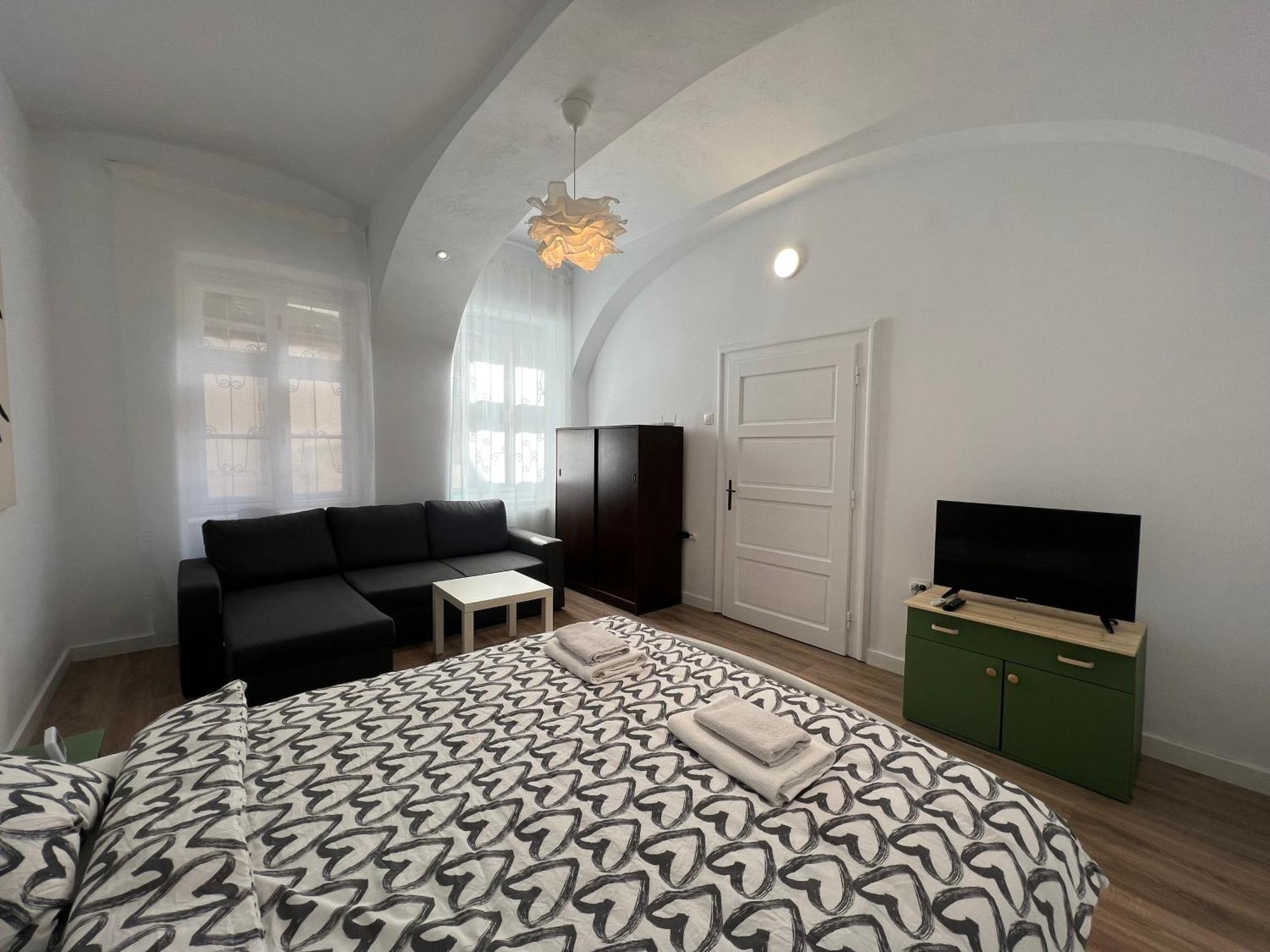 Cosy Home In The Heart Of Old ブラショフ エクステリア 写真